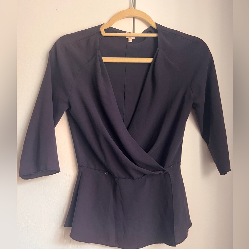 Wilfred Ariztia top size 2